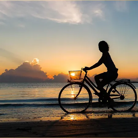 Astrid アパート ゼーバート・ヘリングスドルフ