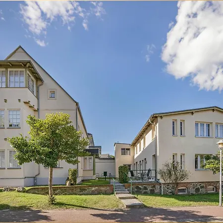 Astrid ゼーバート・ヘリングスドルフ